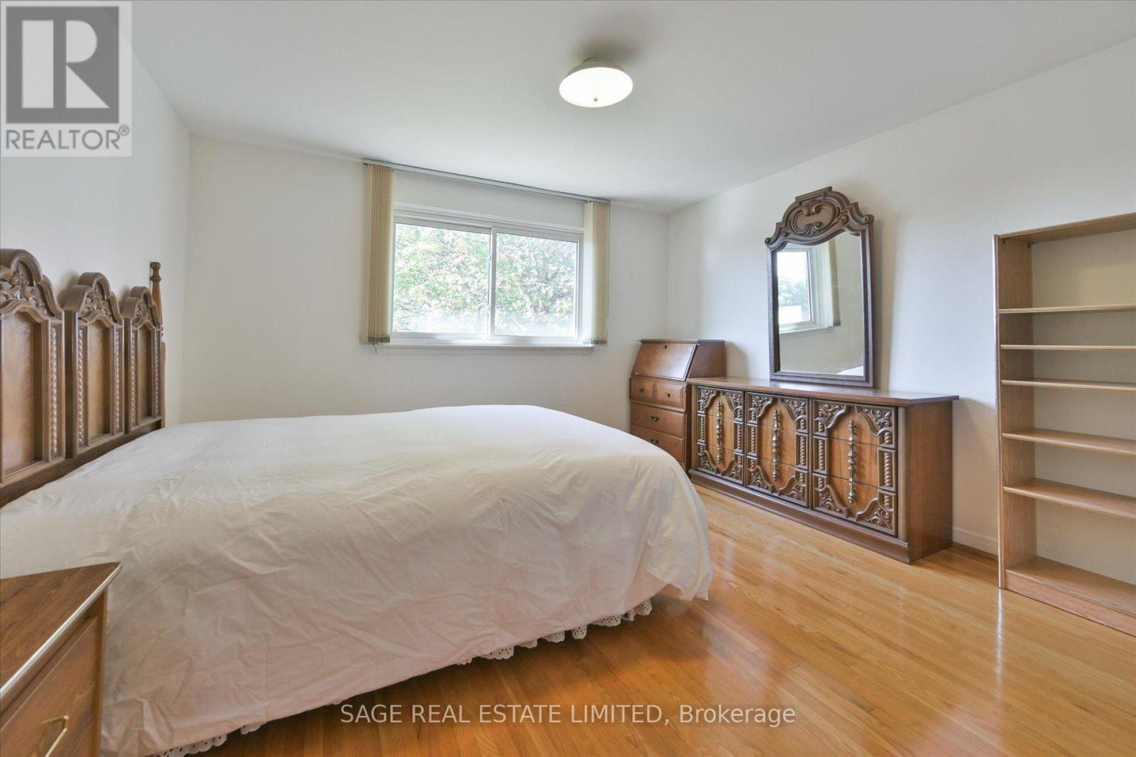 34 CRAKETTS AVENUE - 27