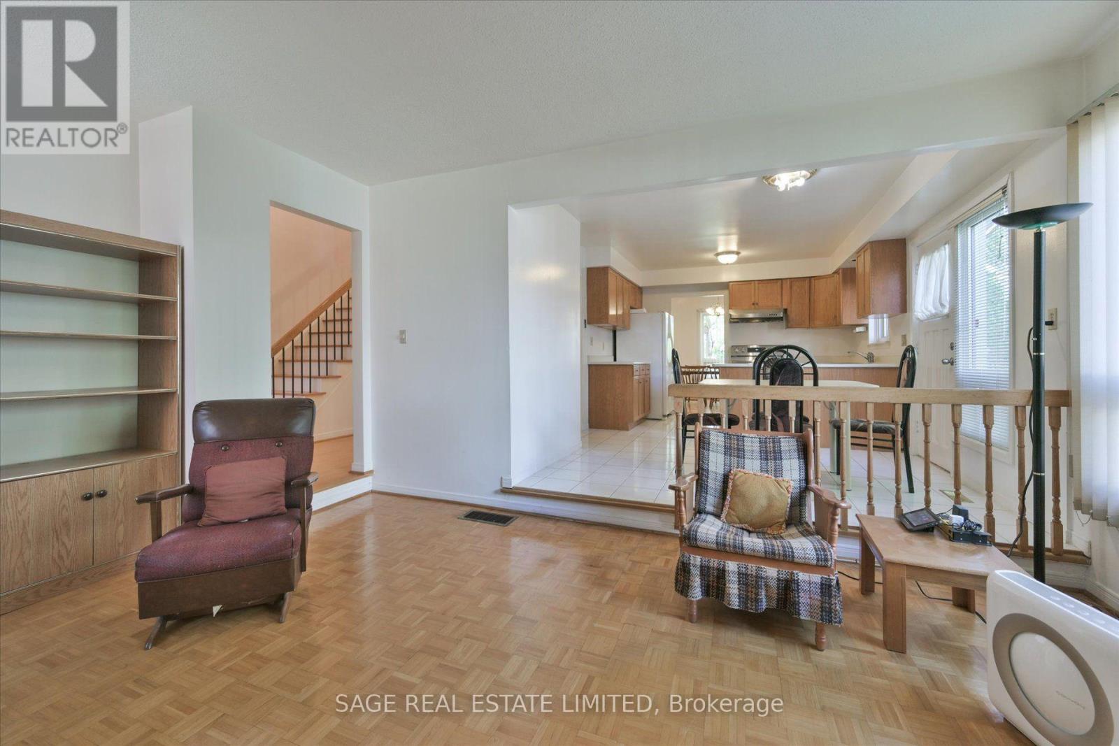 34 CRAKETTS AVENUE - 8