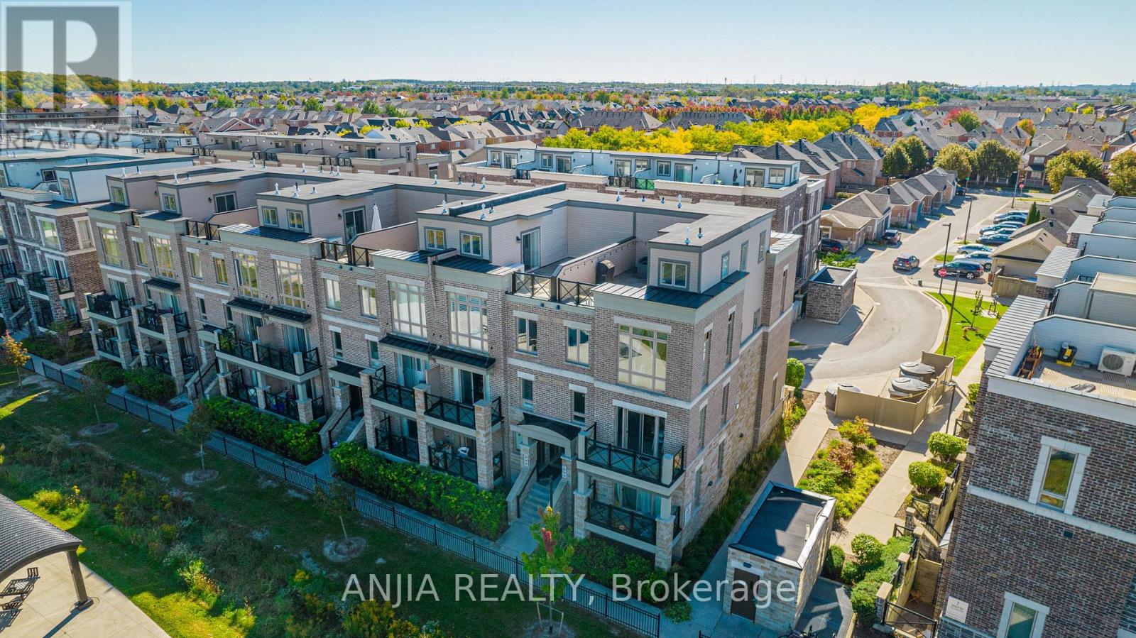 #207 10 Dunsheath Way, Markham (Cornell), Ontario, L6B1N3, Markham (Cornell), Ontario — photo 2 of 5