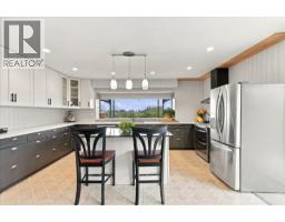 12461 Meadow Brook Place, Maple Ridge, BC V4R2H6 Photo 10
