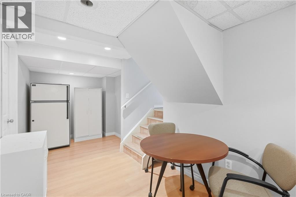 23 AUTUMN Place - 24