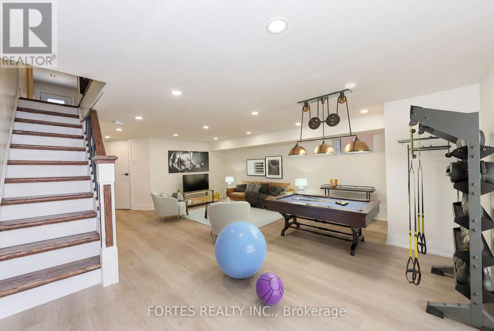 285 GILBERT AVENUE - Image 29