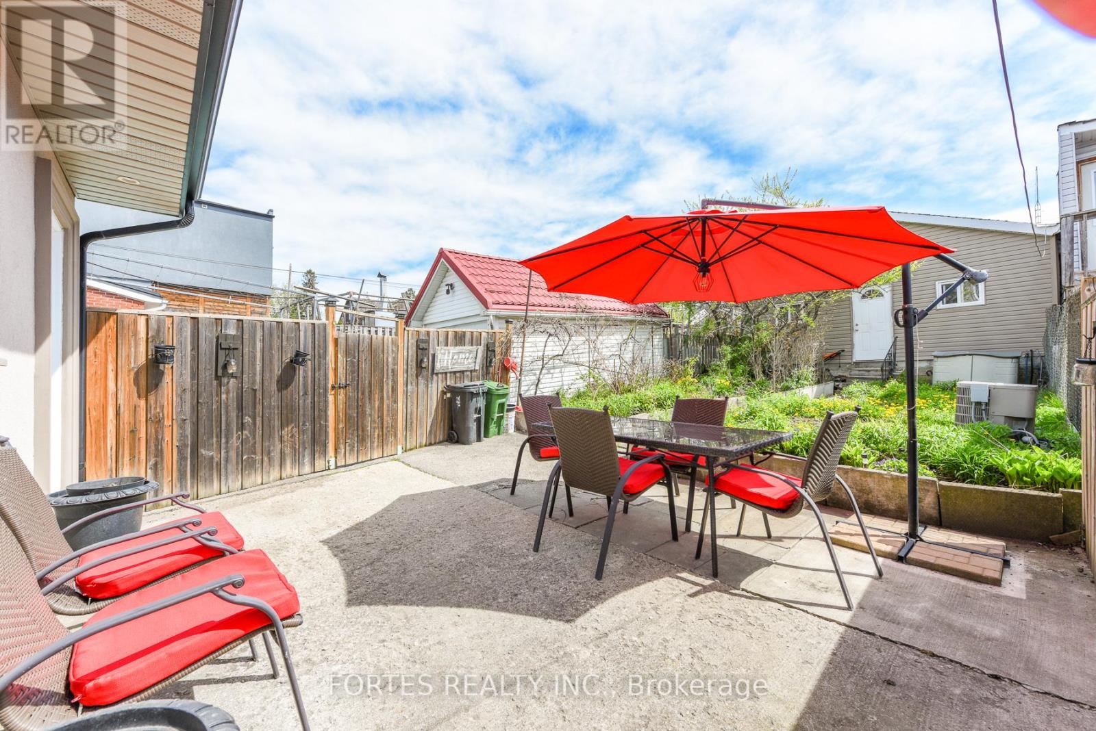 285 GILBERT AVENUE - Image 40