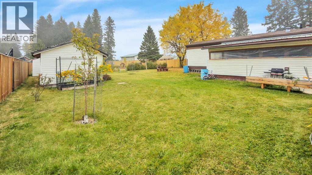 Listing photo – 4415 62 Street, Rocky Mountain House