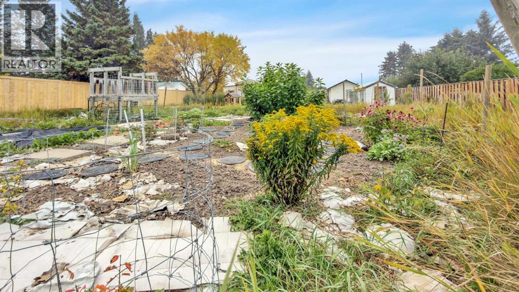 Listing photo – 4415 62 Street, Rocky Mountain House