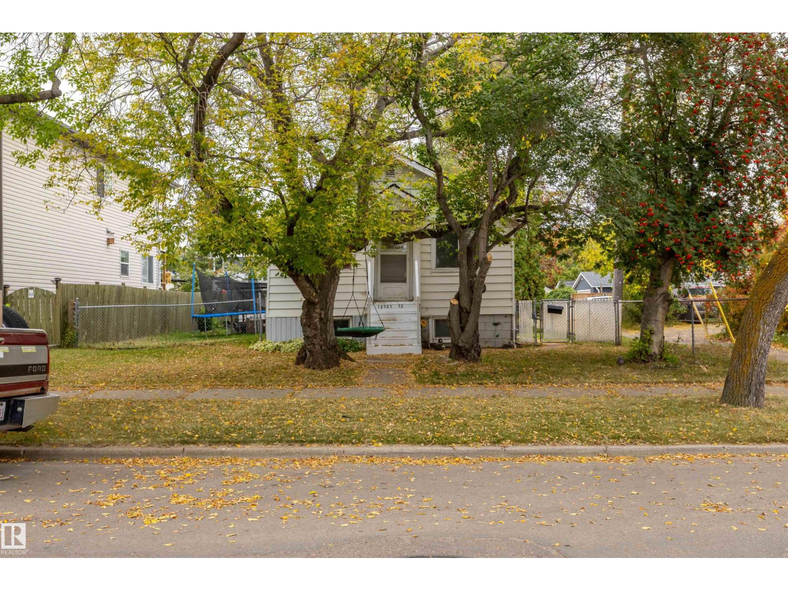 12707 73 ST NW - 26