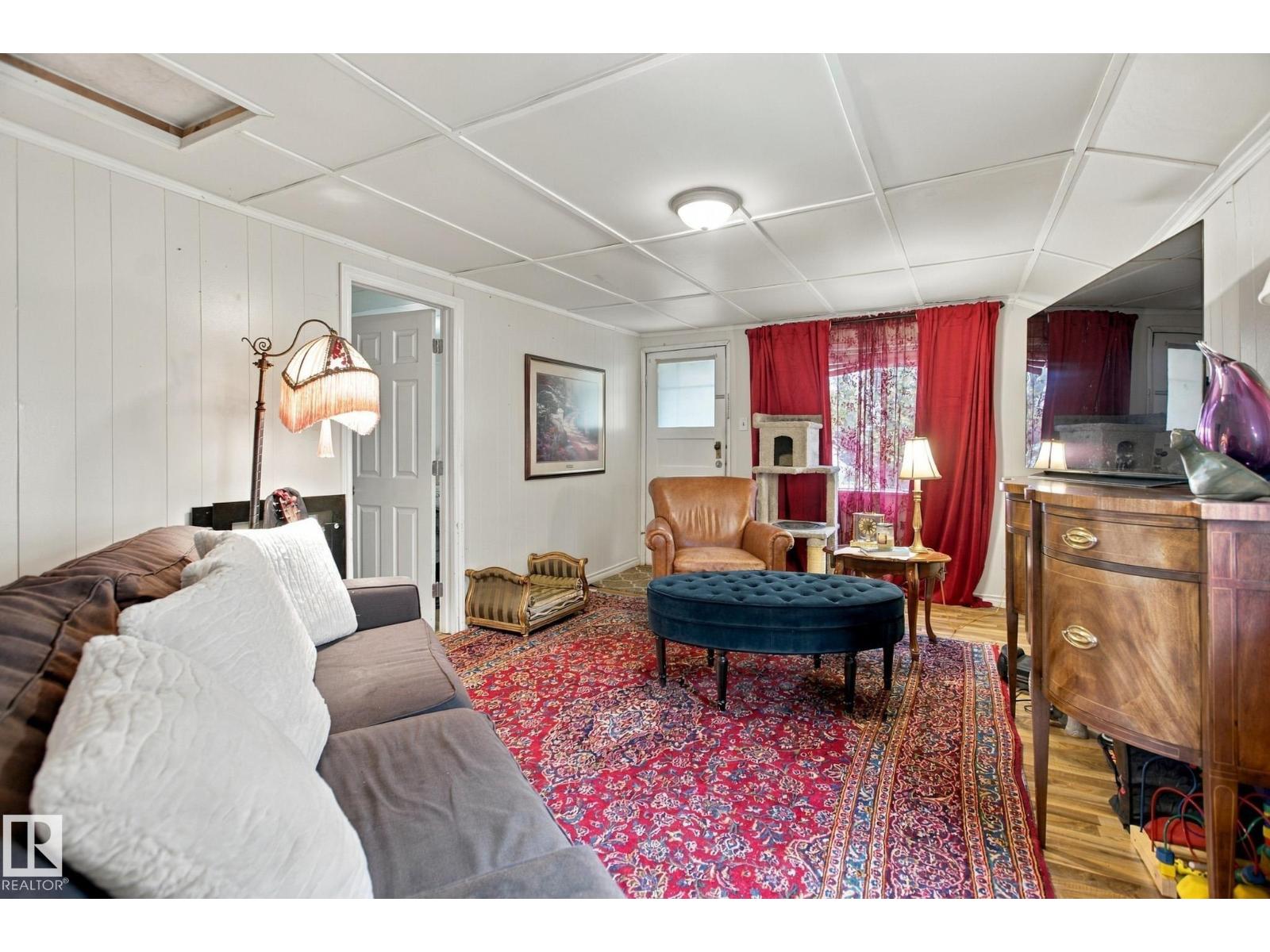 12707 73 ST NW - 4