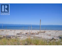 8998 Clarkson Ave, Black Creek, BC V9J1B2 Photo 32