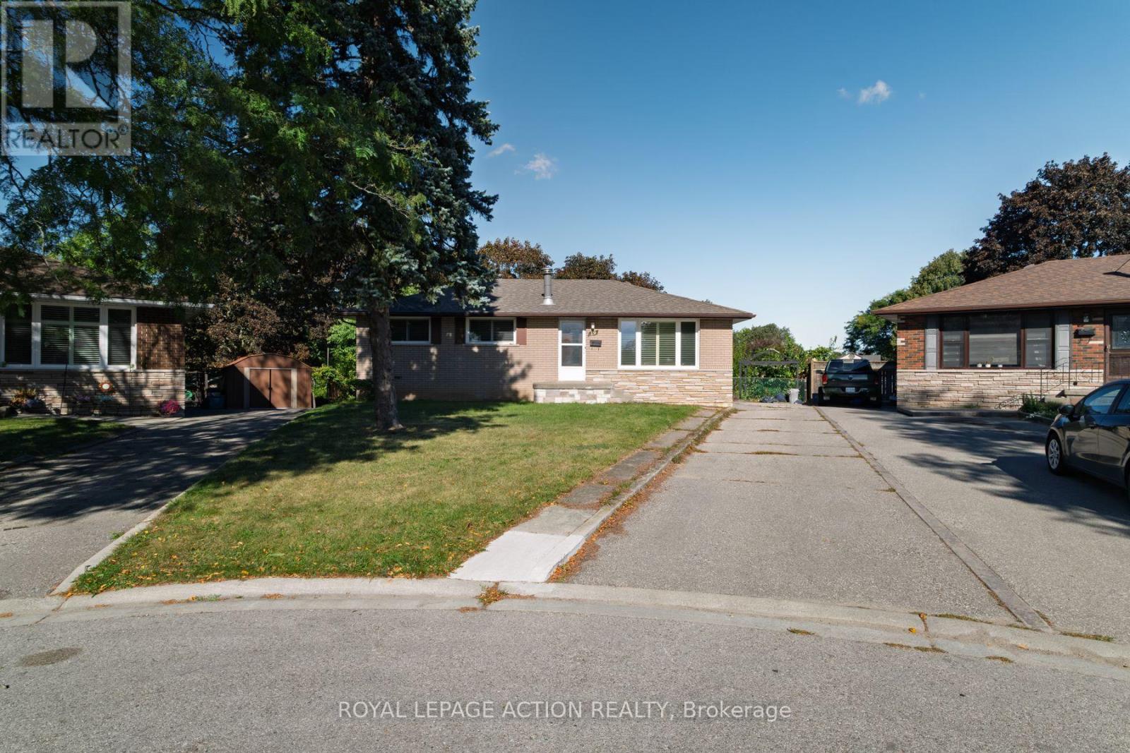 Property for sale at 19 GILLRIE COURT