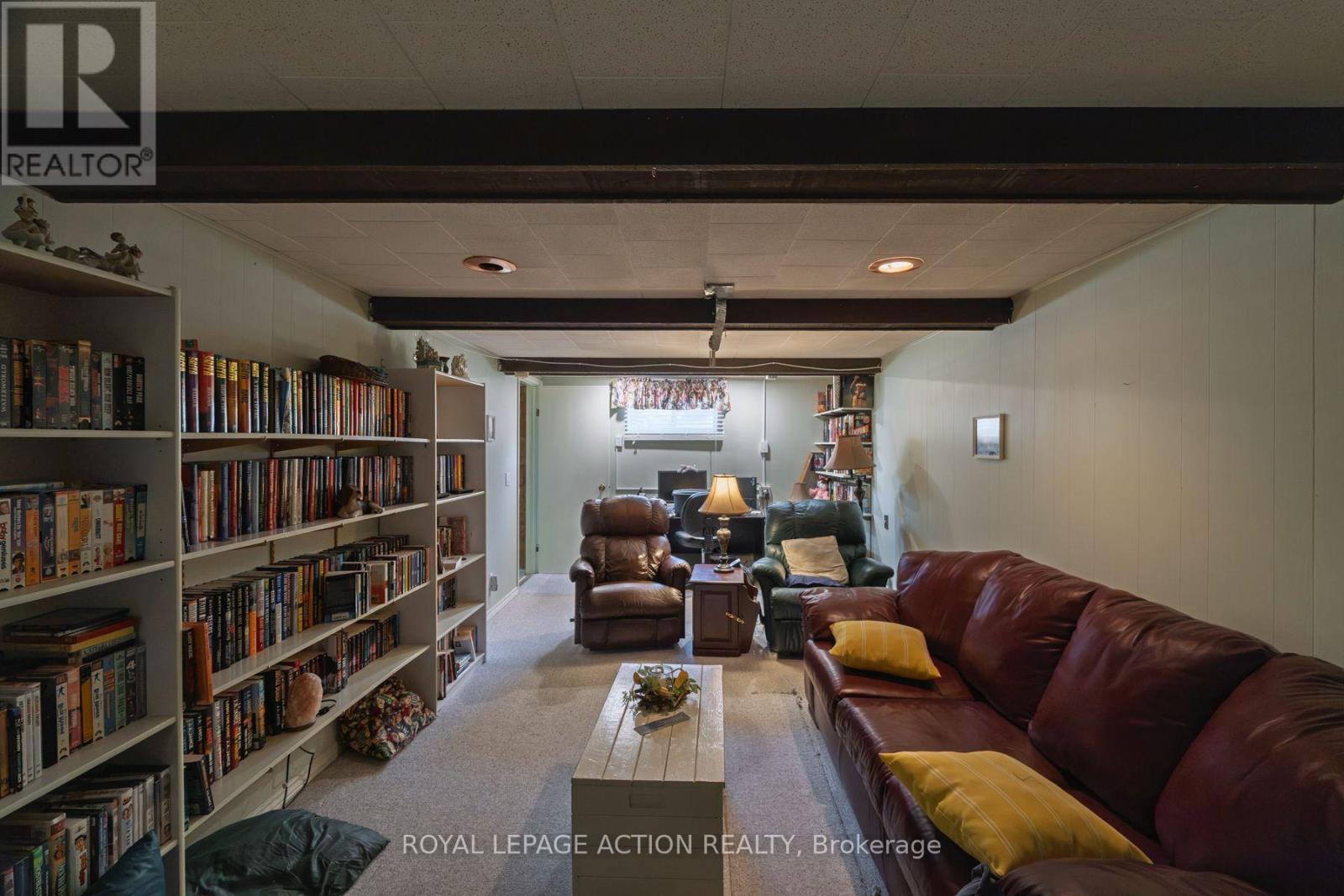 19 GILLRIE COURT - 24