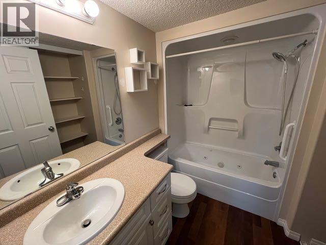 205, 228 Pembina Avenue, photo 13 of 18
