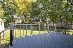 230 Lilac Bay, Steinbach, MB R5G2C9 Photo 17