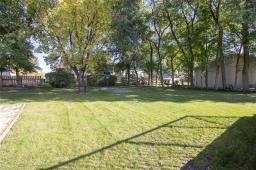 230 Lilac Bay, Steinbach, MB R5G2C9 Photo 18