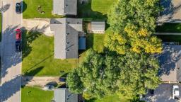 230 Lilac Bay, Steinbach, MB R5G2C9 Photo 25