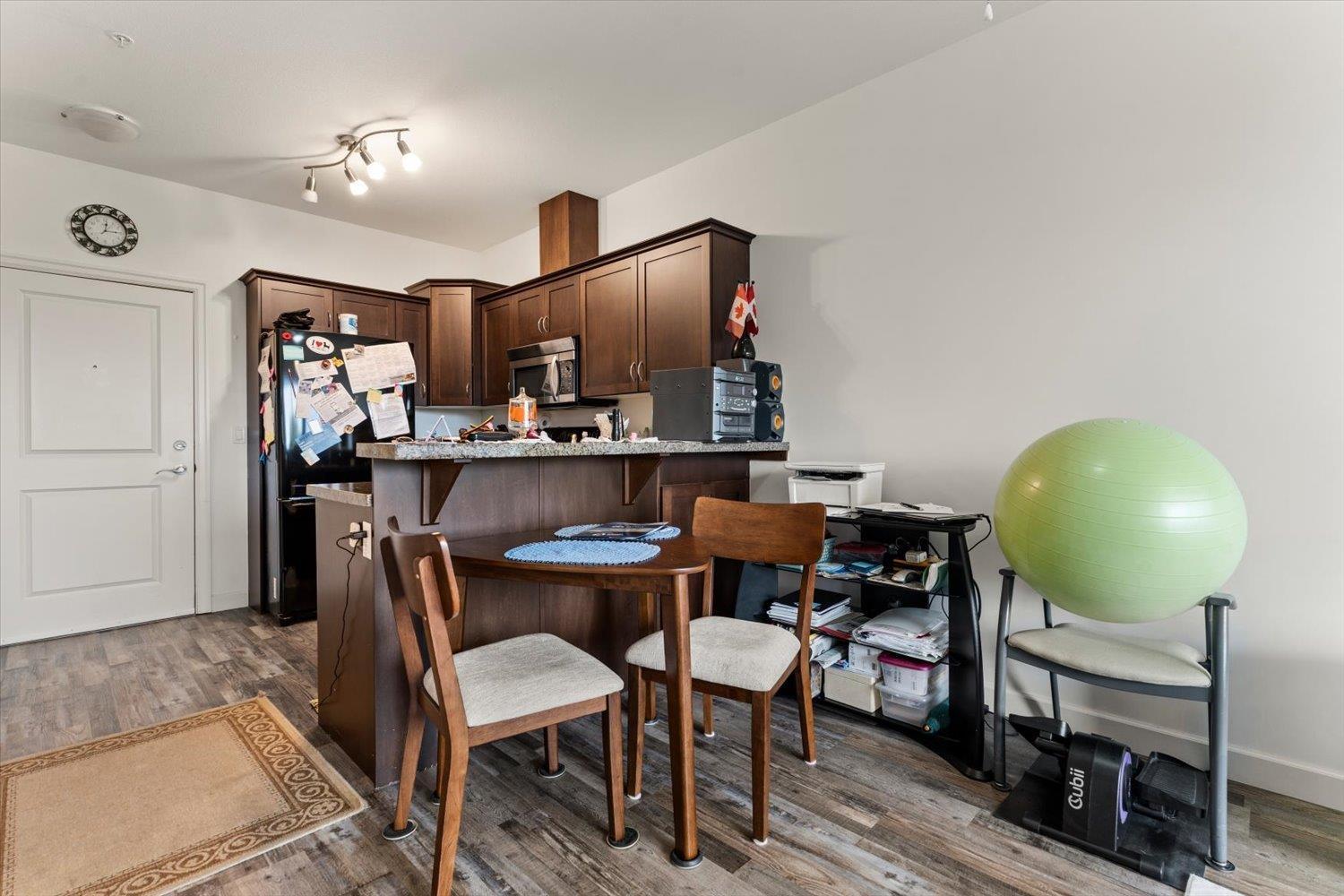 Photo of 313 8531 YOUNG ROAD, Chilliwack Proper South 6