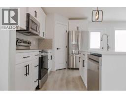 2pc Bathroom - 9530 114 Avenue, Clairmont, AB T8X0W8 Photo 6