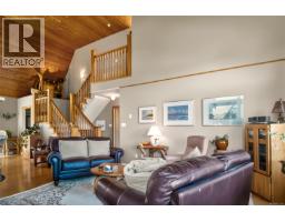 607 Pfeiffer Cres, Tofino, BC V0R2Z0 Photo 25