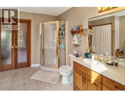 607 Pfeiffer Cres, Tofino, BC V0R2Z0 Photo 38