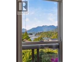 Ensuite - 607 Pfeiffer Cres, Tofino, BC V0R2Z0 Photo 14