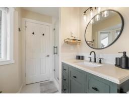 18166 Claytonhill Drive, Surrey, BC V3S7N6 Photo 20