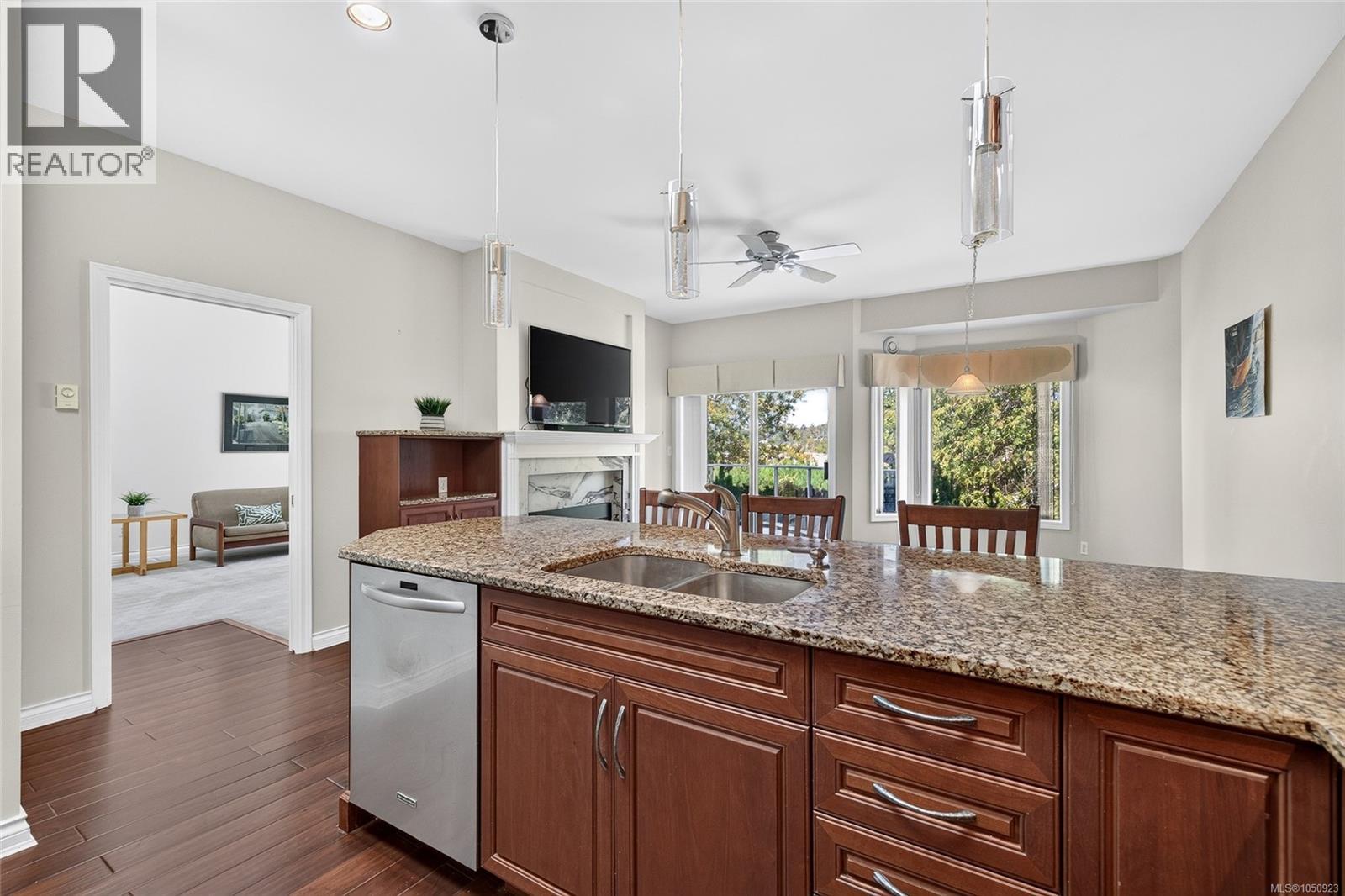 #23 4360 Emily Carr Dr - Image 14