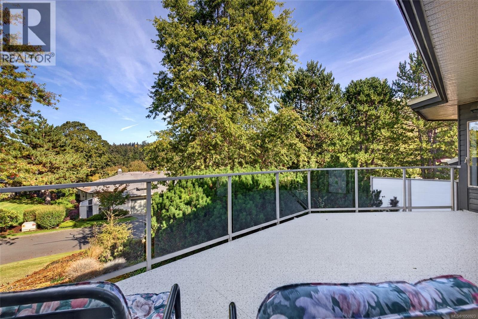 #23 4360 Emily Carr Dr - Image 11
