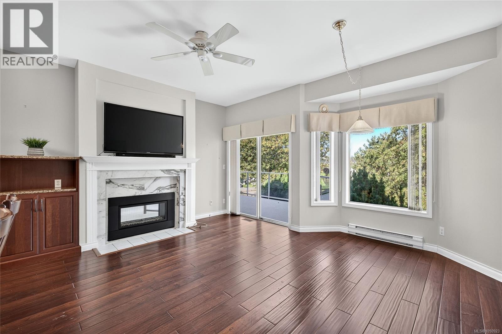#23 4360 Emily Carr Dr - 17