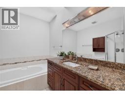 23 4360 Emily Carr Dr, Saanich, BC V8X4Y4 Photo 25