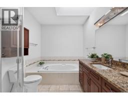 23 4360 Emily Carr Dr, Saanich, BC V8X4Y4 Photo 24