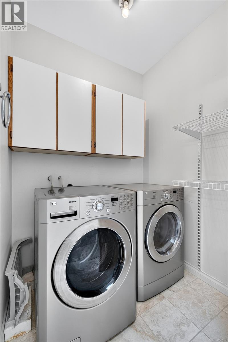 #23 4360 Emily Carr Dr - Image 29