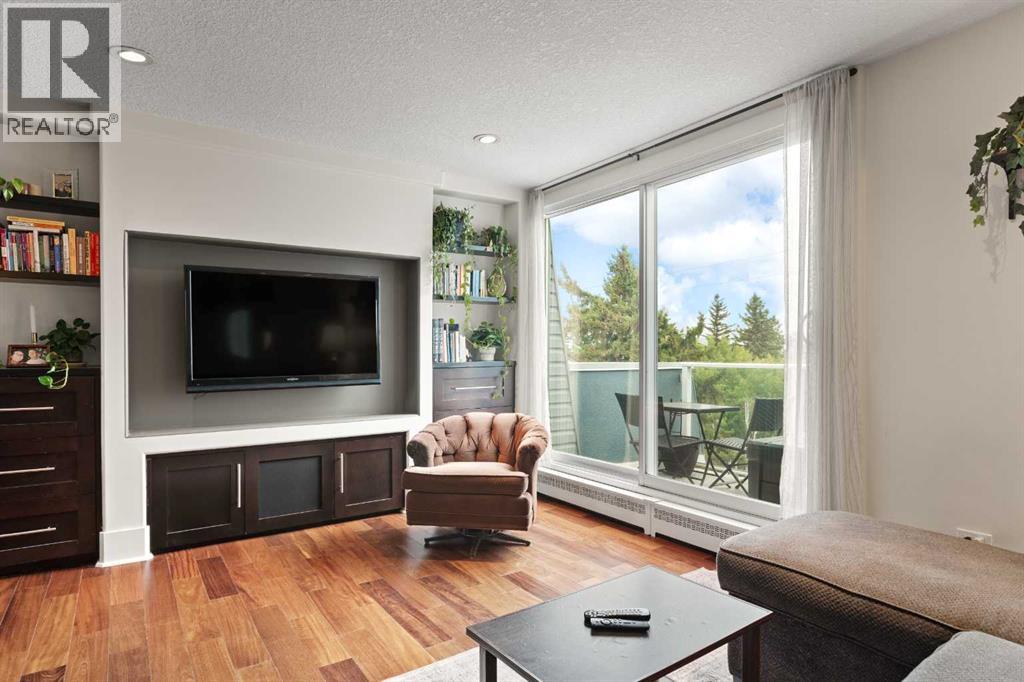 #301 312 Cedar Crescent SW - 4
