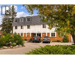 301, 312 Cedar Crescent SW - photo 1