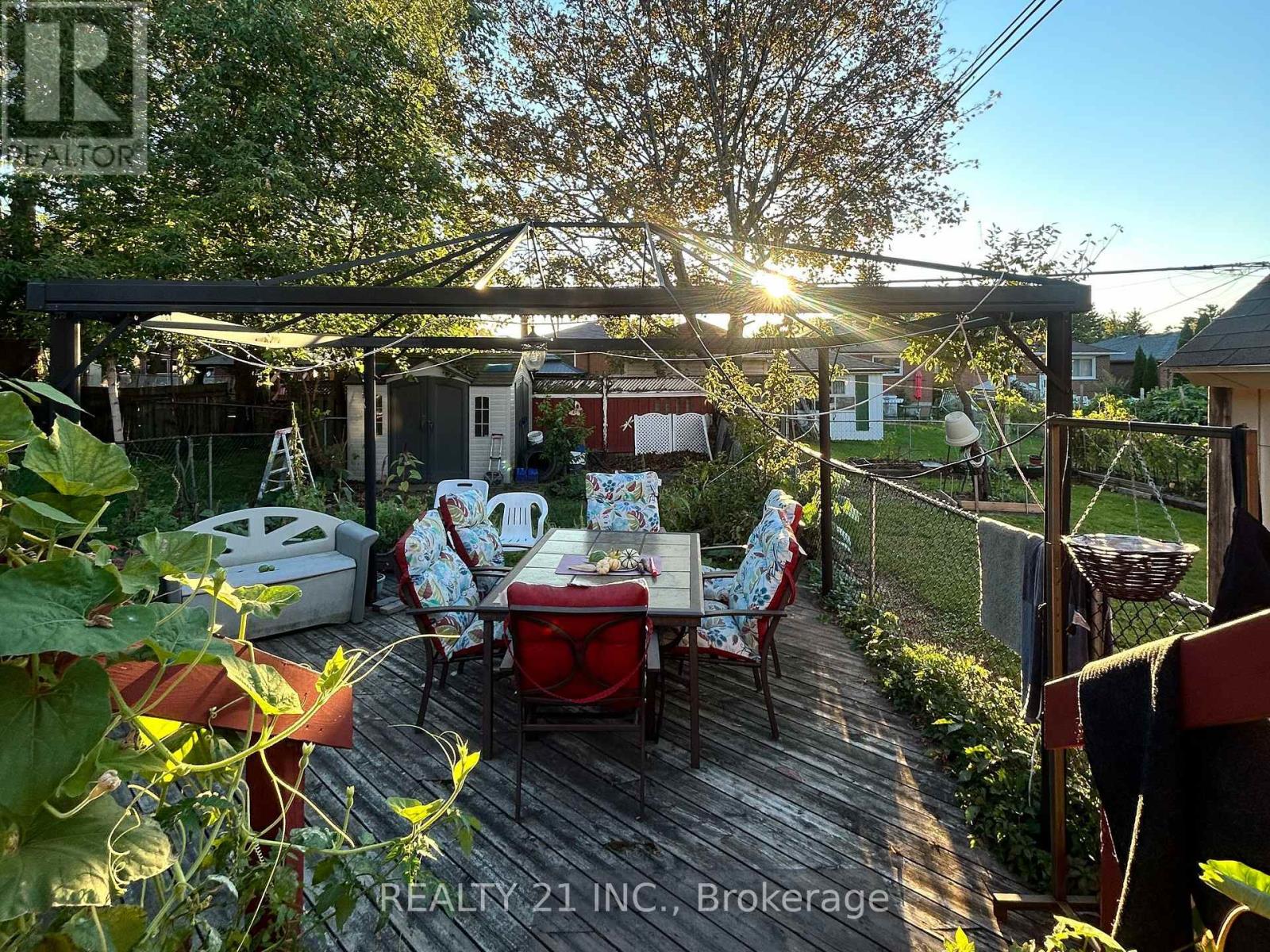176 LINDEN AVENUE - Image 24