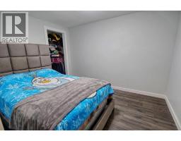32 Lemoyne Crescent W - photo 12