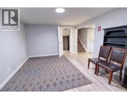 32 Lemoyne Crescent W - photo 15