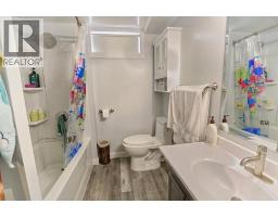 32 Lemoyne Crescent W - photo 17