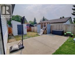 32 Lemoyne Crescent W - photo 23