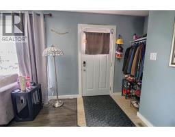 32 Lemoyne Crescent W - photo 3
