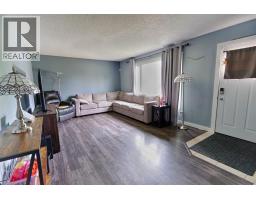 32 Lemoyne Crescent W - photo 5