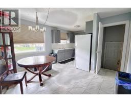 32 Lemoyne Crescent W - photo 7