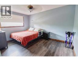 32 Lemoyne Crescent W - photo 9