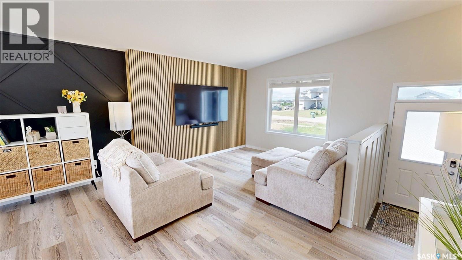 371 Emerald Park ROAD - 2