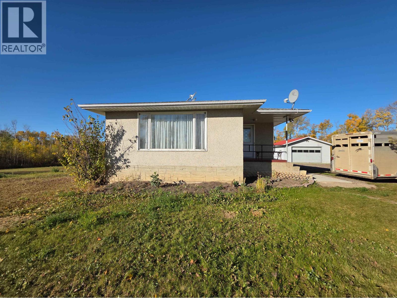6678 97 Highway, Fort St. John, British Columbia, V0C1C3, Fort St. John, British Columbia — photo 2 of 5