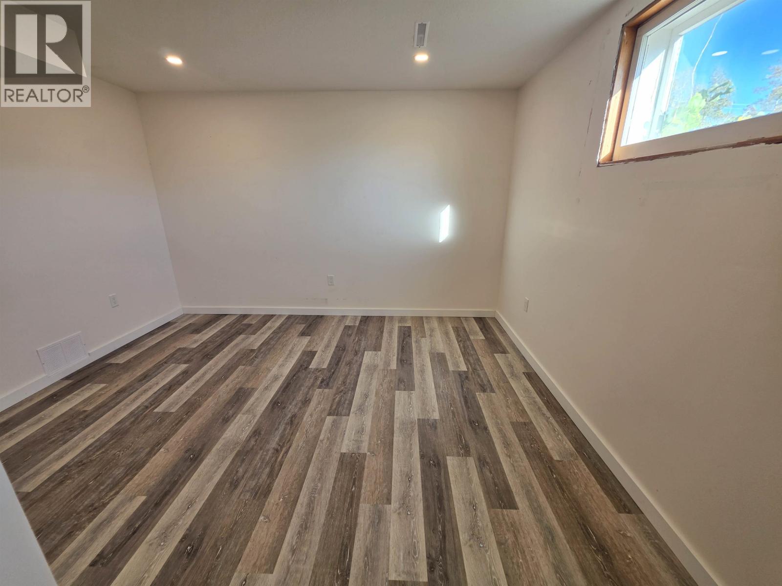 6678 N 97 HIGHWAY - 12
