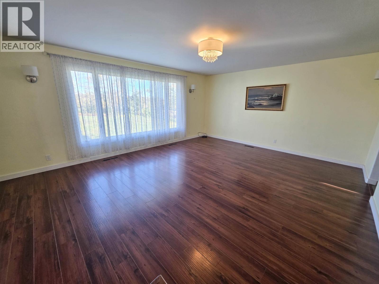 6678 97 Highway, Fort St. John, British Columbia, V0C1C3, Fort St. John, British Columbia — photo 5 of 5