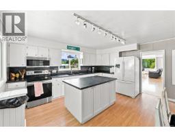 Kitchen - 2148 Dick Ave, Nanaimo, BC V9X1R6 Photo 6