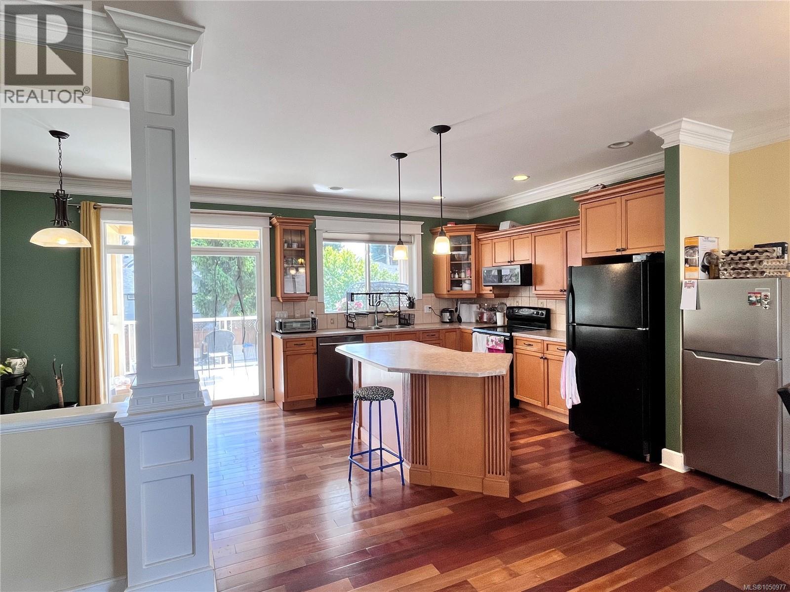 6632 Kestrel Cres - Image 6