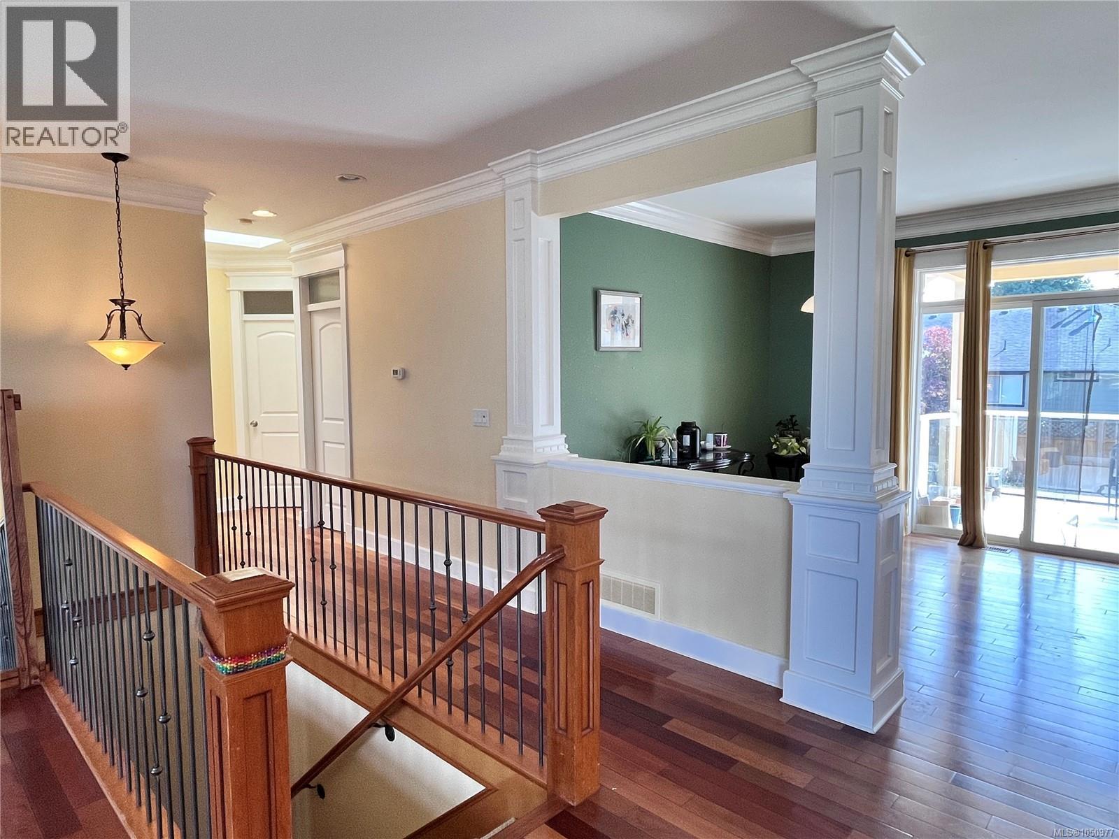 6632 Kestrel Cres - 7