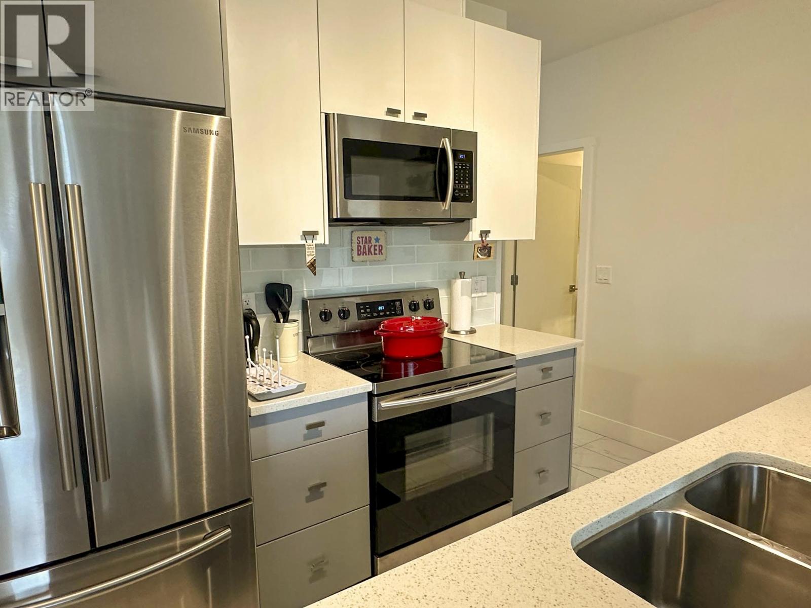Photo of 207 12310 222 STREET 11