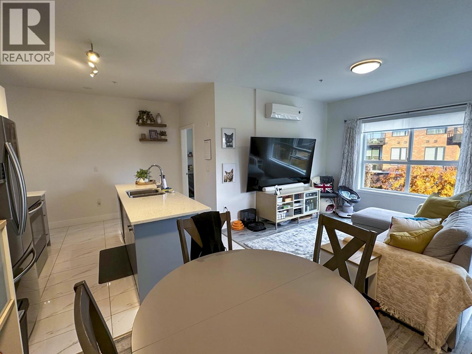Photo of 207 12310 222 STREET 13